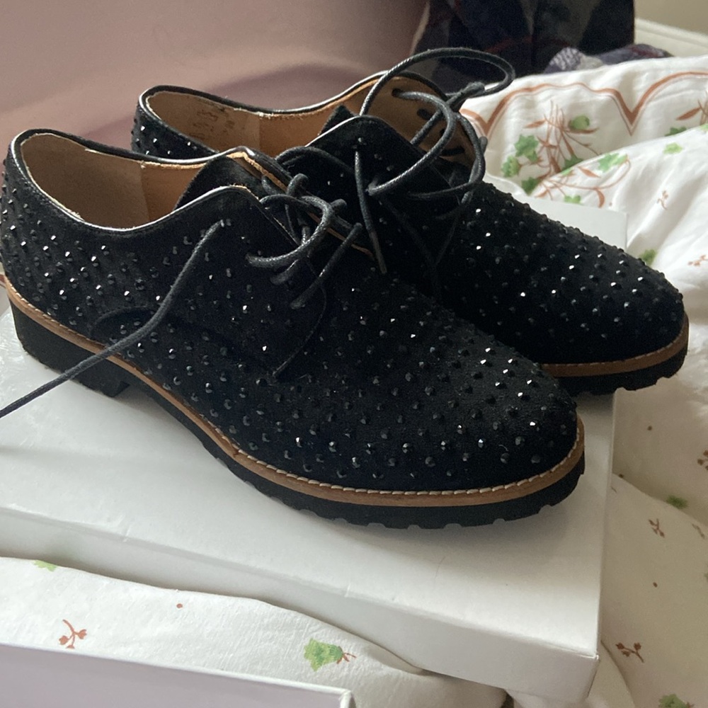 Andre black with bids on the top leather  Oxford Shoes- Size: 8 USA France: 38